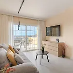Granada - 1 *